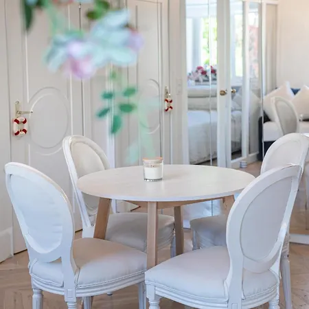 아파트 Meduza Nadmorskie Miejsce 그디니아