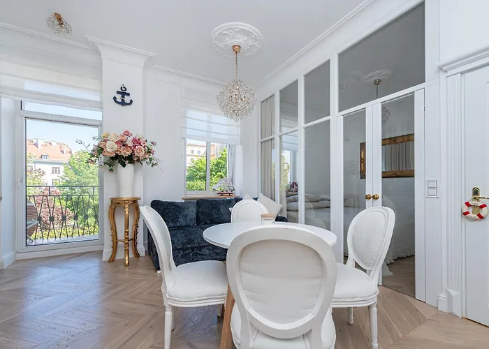 Meduza Nadmorskie Miejsce Apartment *